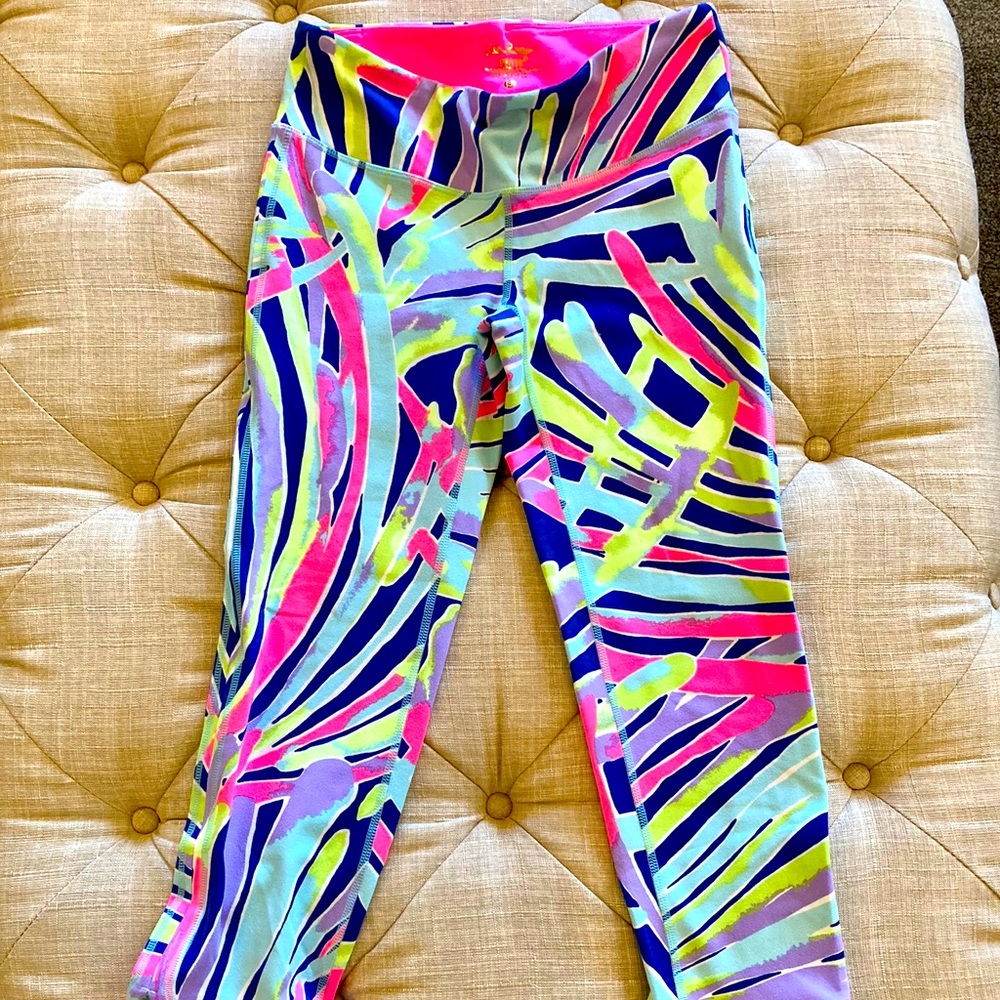 EUC small capri luxletic Lilly Pulitzer pants